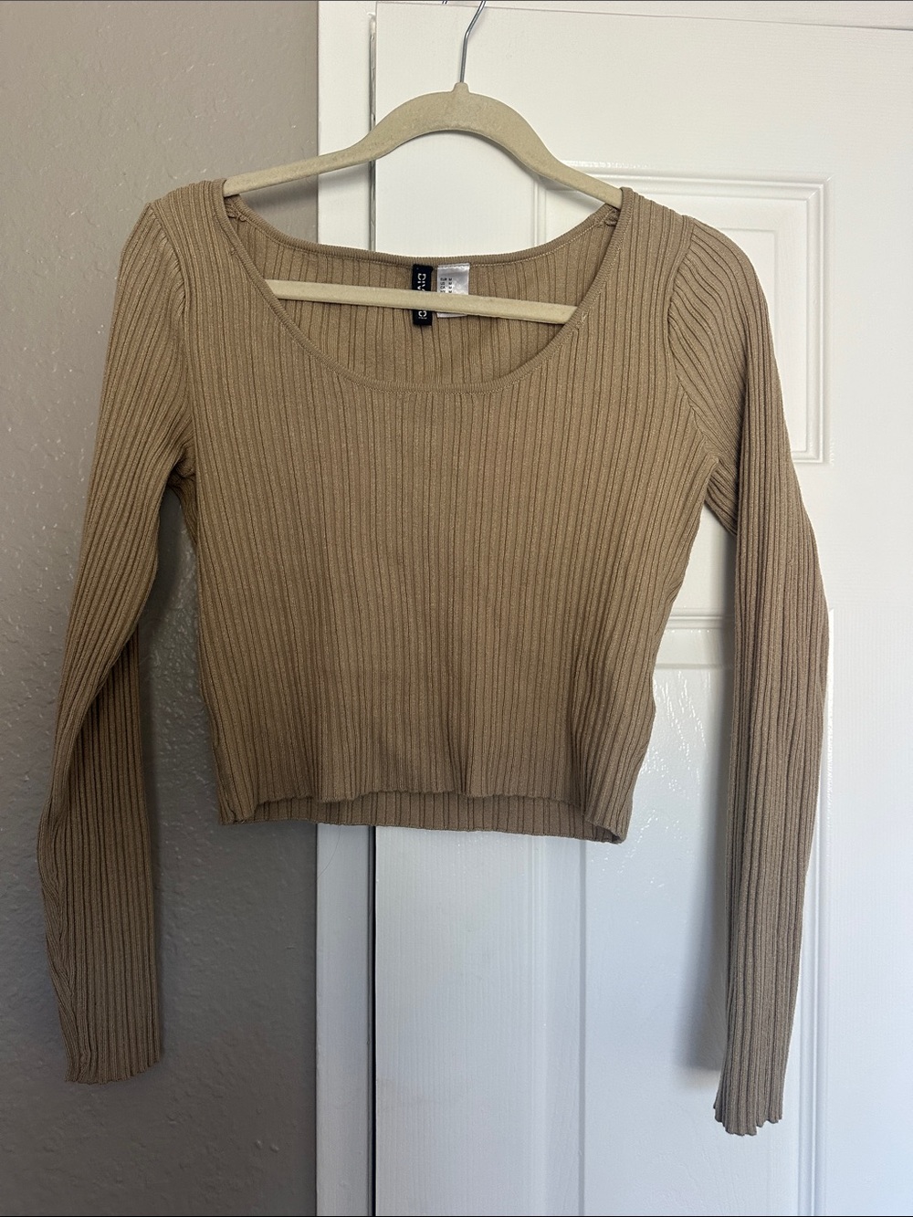 Divided Ribbed Scoop-Neck Long Sleeve Top - Tan